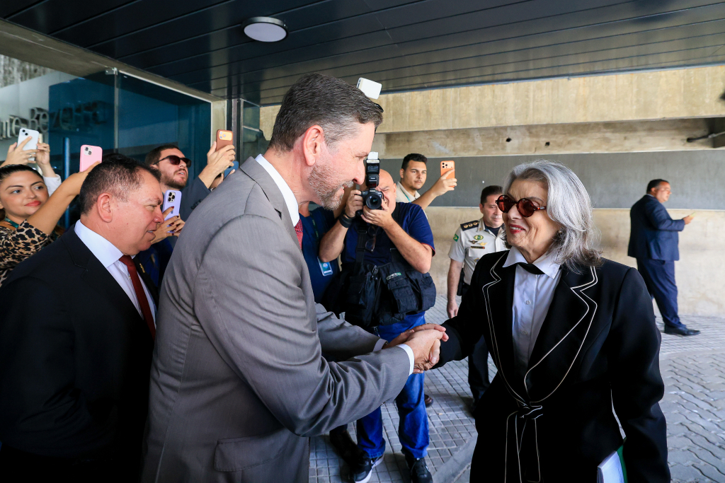 16 03 2026 Ministra Stf Cármen Lúcia Recebe Título De Cidadã Cearense Foto Junior Pio (5)