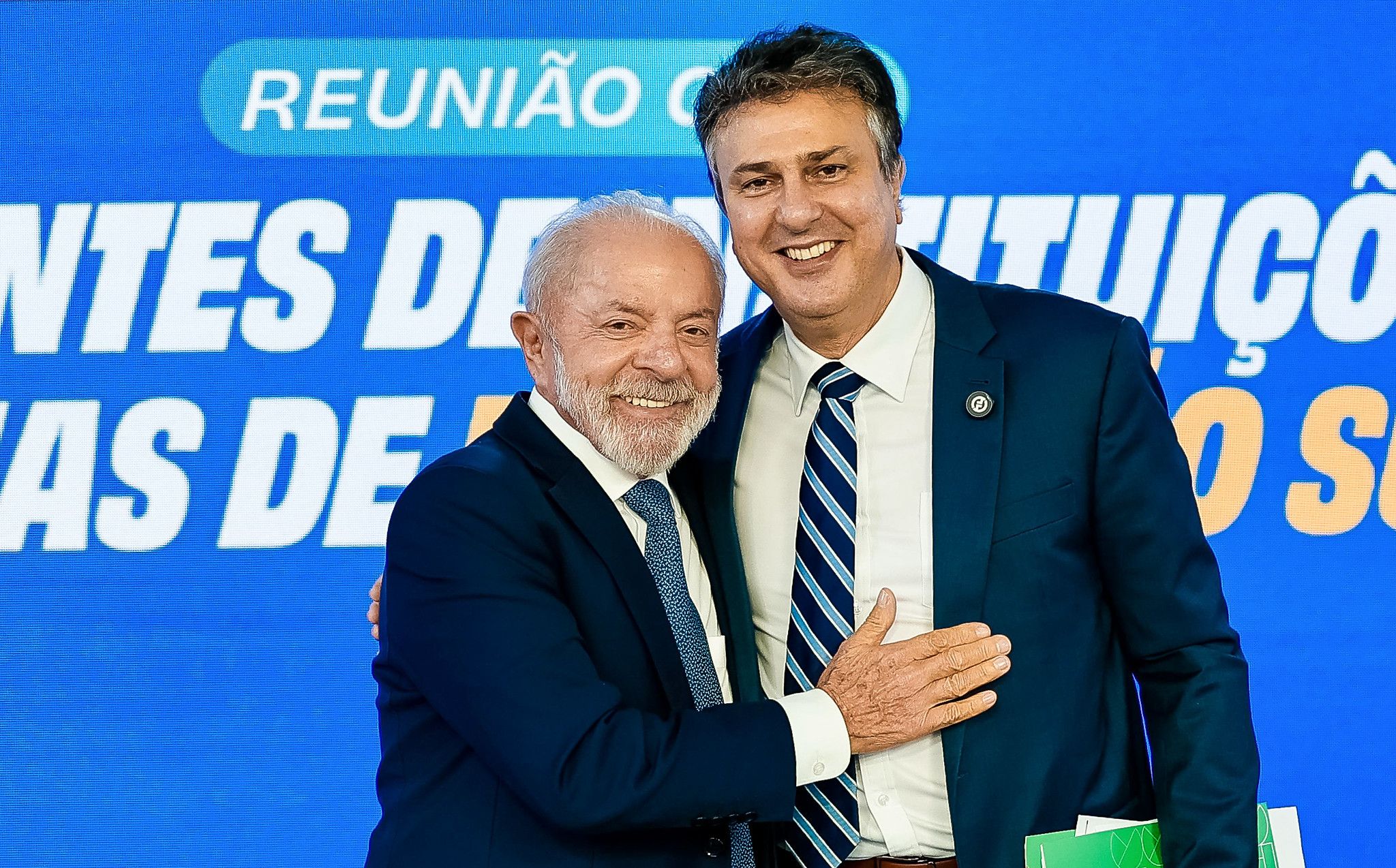 Camilo Santana deixa o MEC e assume papel-chave na articulação do PT