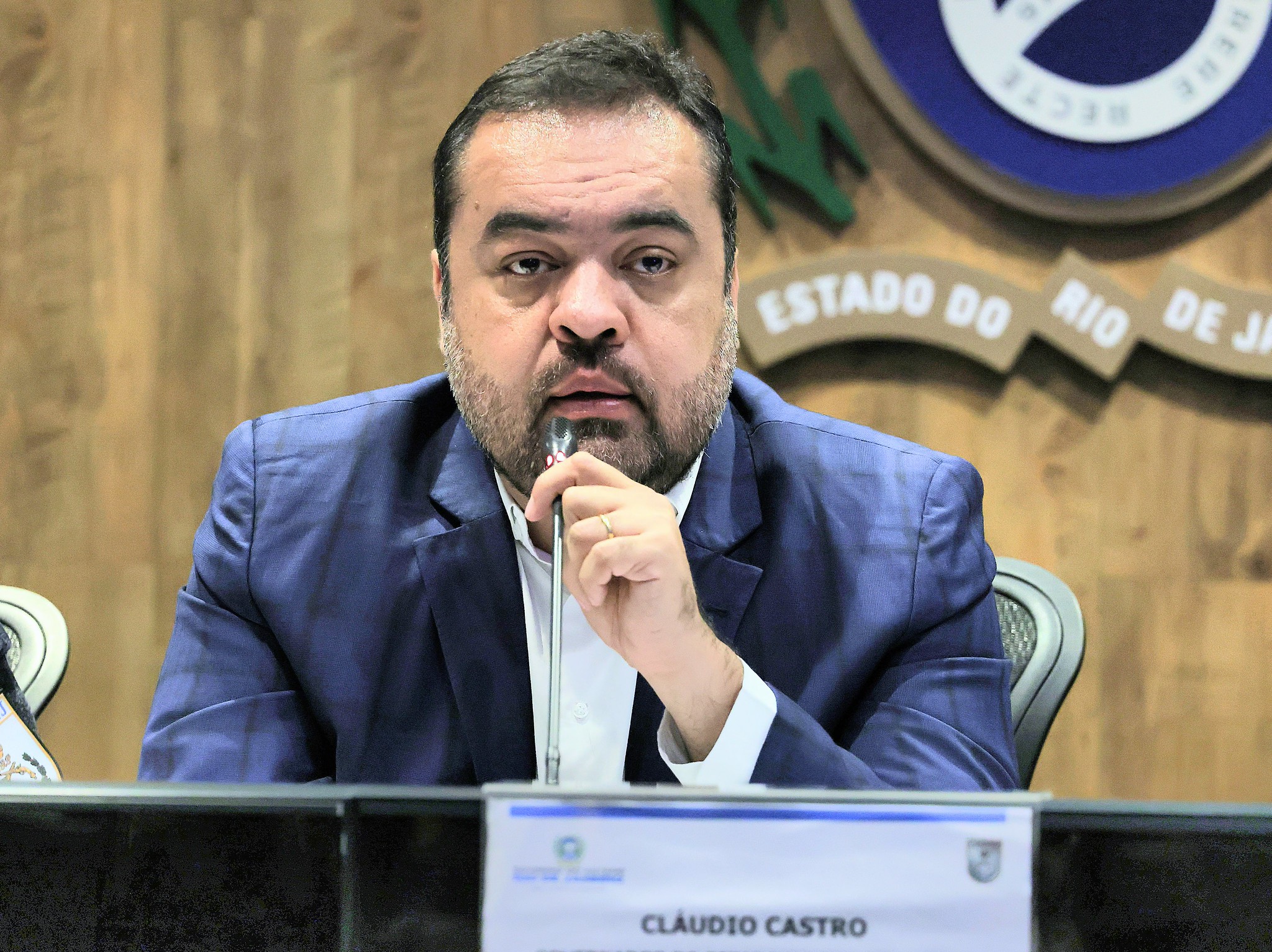 Cláudio Castro deixa governo do Rio com julgamento no TSE em fase decisiva