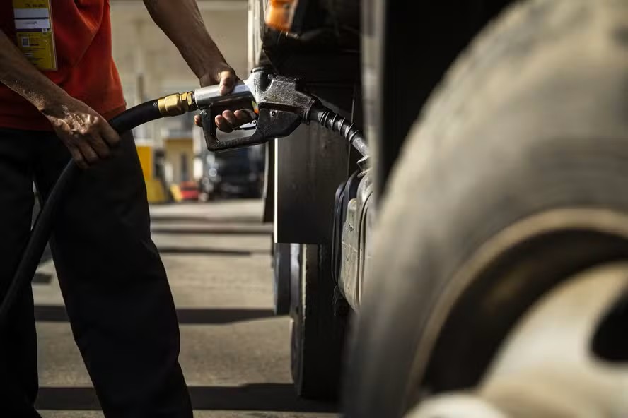 Estados aceitam zerar ICMS do diesel e governo articula pacote para conter alta dos combustíveis