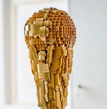 LEGO transforma troféu da Copa do Mundo 2026 em peça de coleção e reforça aposta em experiências premium