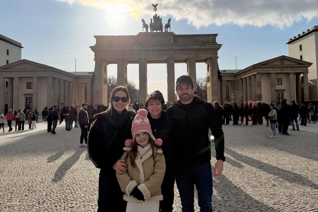 Liana e Rafael Sá exploram Berlim com a família e traduzem a cidade entre história e estética