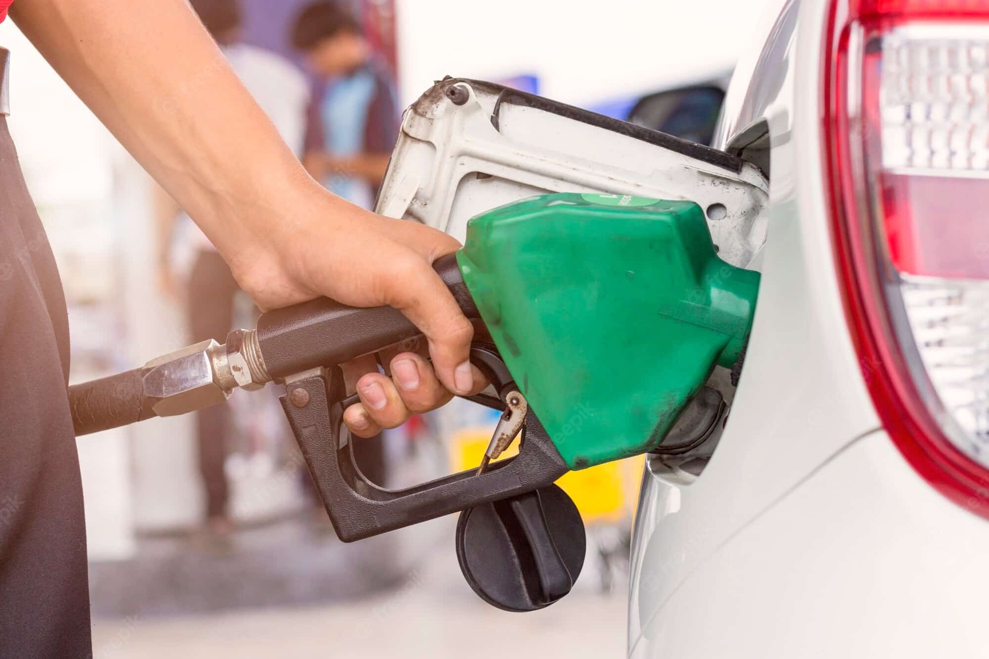 Pressão sobre o diesel expõe impasse fiscal e amplia tensão entre governo e estados diante de risco de greve