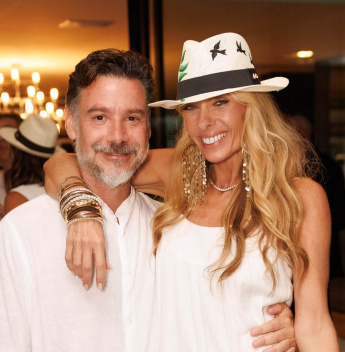 Adriane Galisteu reúne amigos e famosos para celebrar os 55 anos de Alexandre Iodice no interior de São Paulo