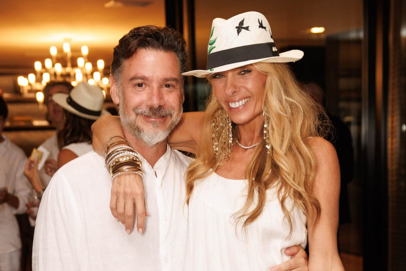 Adriane Galisteu reúne amigos e famosos para celebrar os 55 anos de Alexandre Iodice no interior de São Paulo