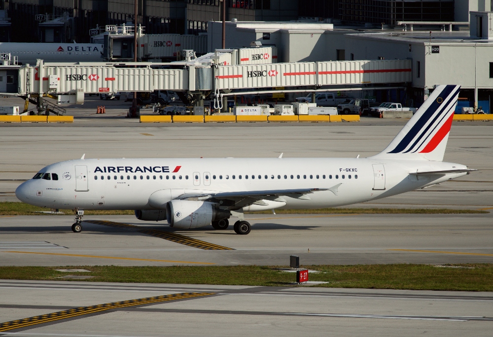 Air France vai operar voos diários para Paris e TAP reforça sua rota para Lisboa