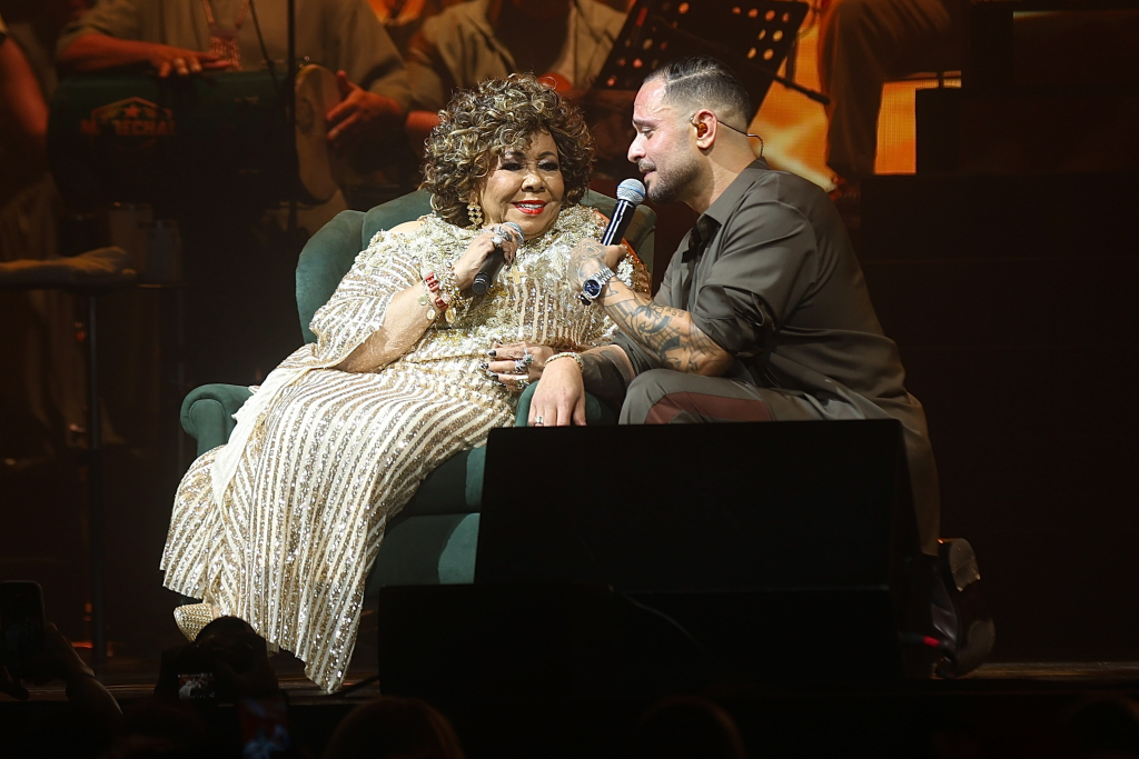 Alcione Participa Do Show De Diogo Nogueira 07