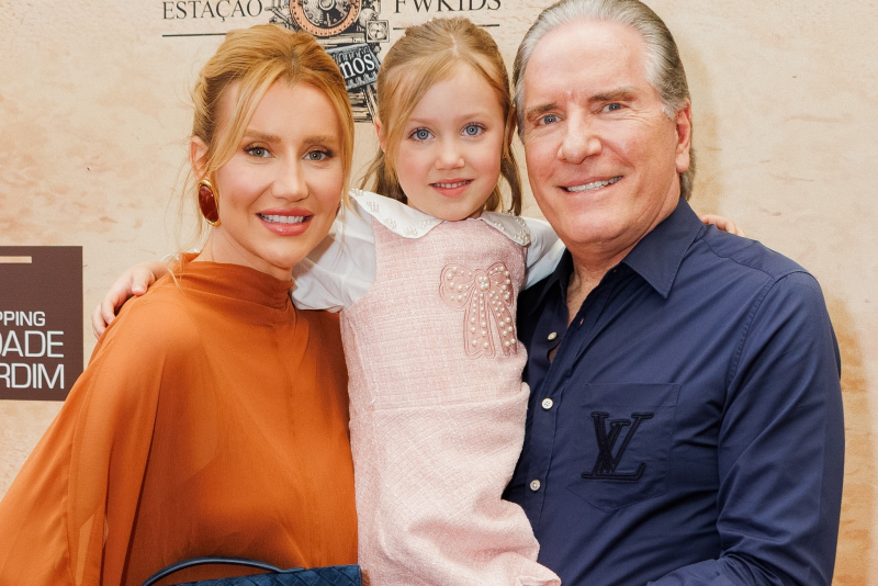 Ana Paula Siebert, Vicky E Roberto Justus