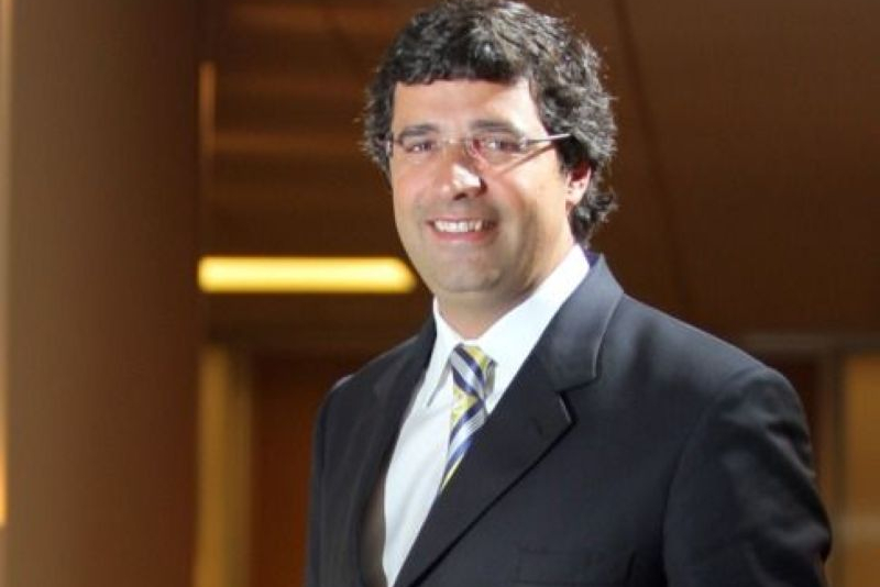 André Esteves transforma estacionamento em ativo estratégico ao consolidar controle da Estapar