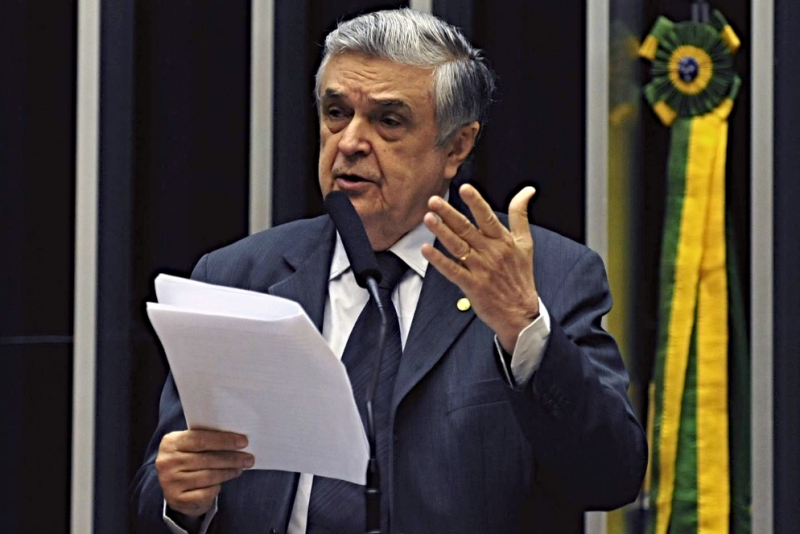 Morre ex-deputado Ariosto Holanda, destaque nas áreas de ciência e inovação