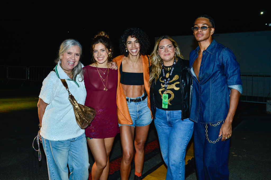Astrid Fontenele, Flor Gil, Bela Gil, Carol Sampaio E Gabriel Fontenele