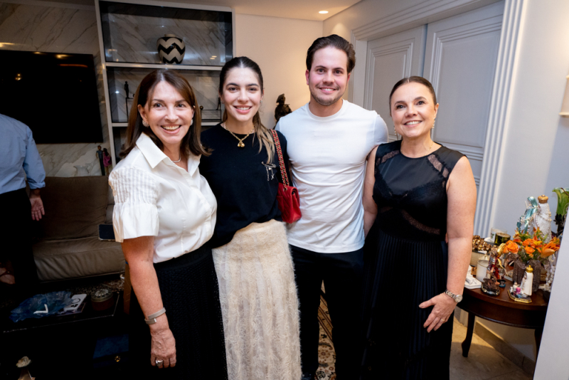 Noite Intimista - Em petit comité, Gyna Machado celebra os 60 anos de André Jucá no Meireles