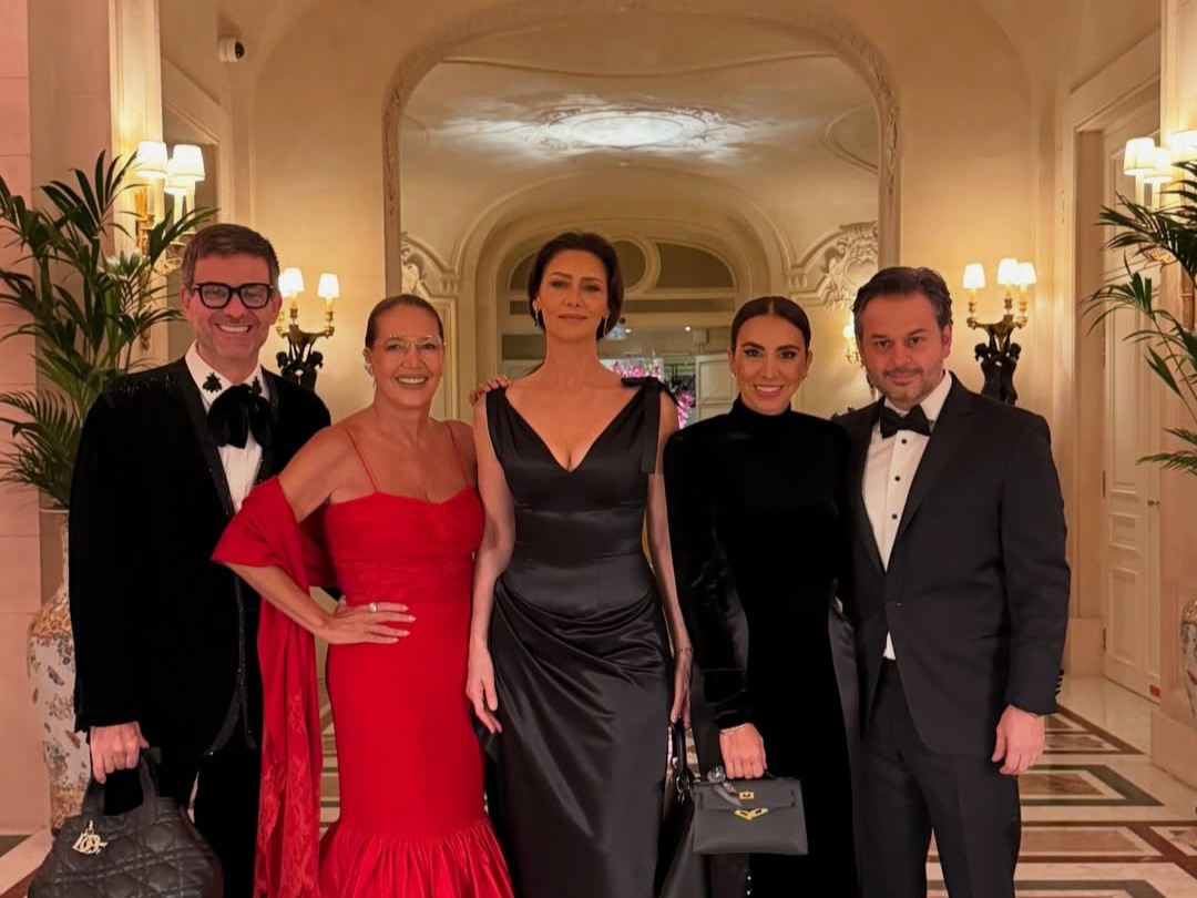 Le Grand Dîner du Louvre reúne brasileiros e estrelas internacionais em noite de gala em Paris