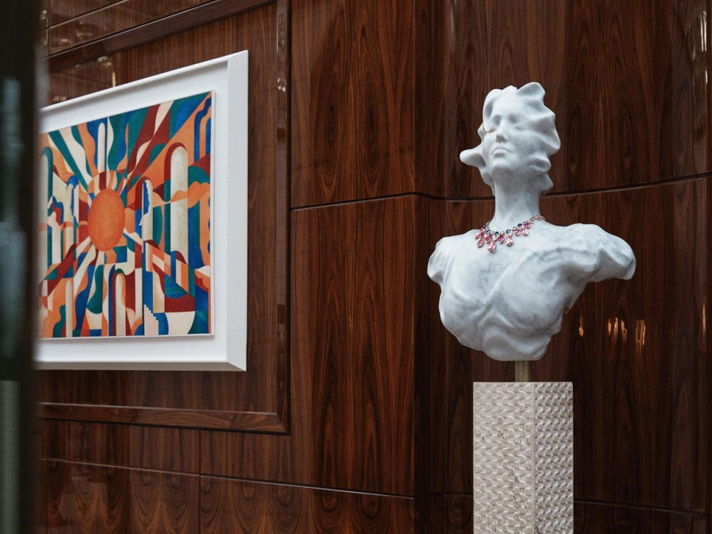 Preview intimista revelou as peças da coleção em diálogo com arte e arquitetura