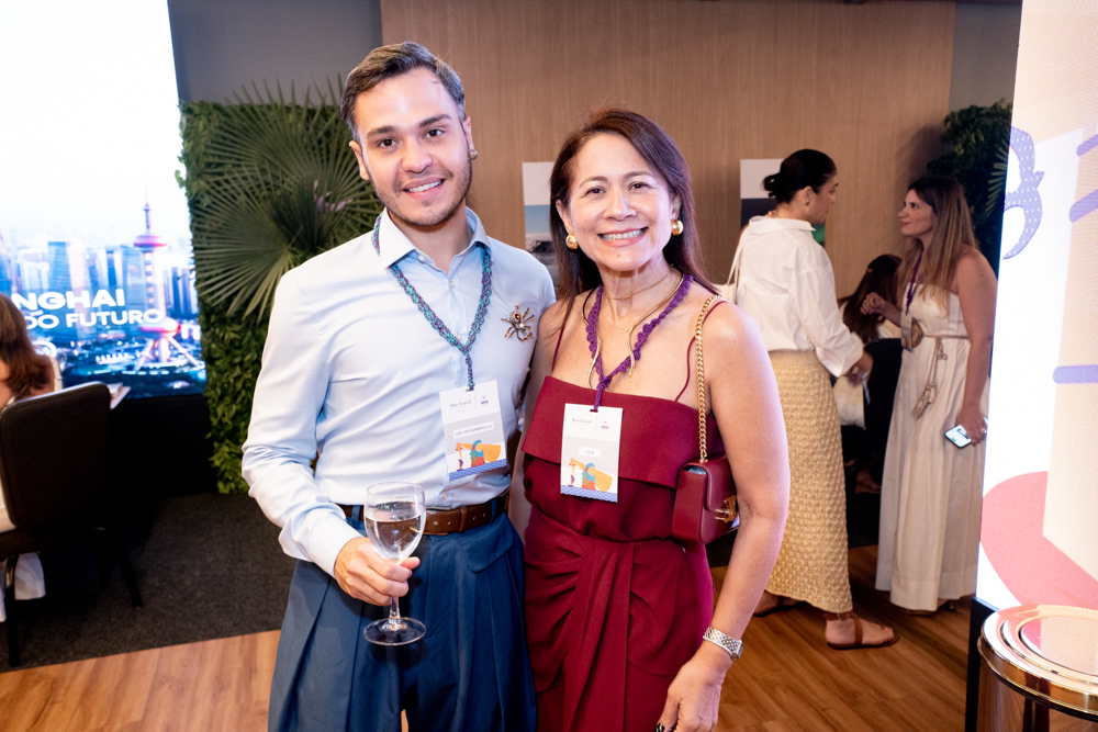 Caio Brusamarello E Julia Oliveira