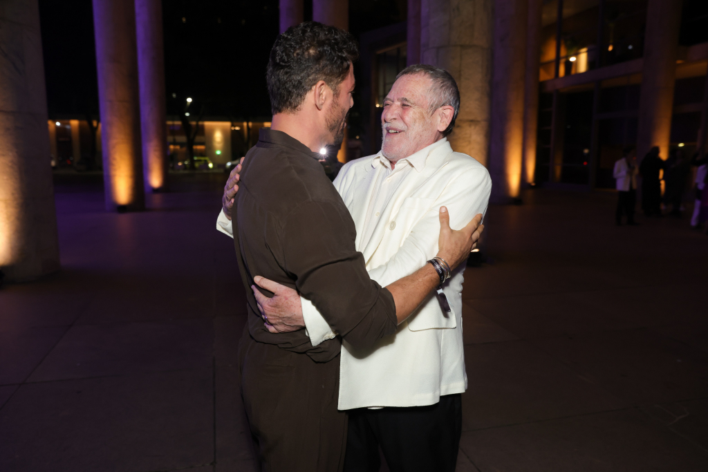 Cauã Reymond E Zé De Abreu