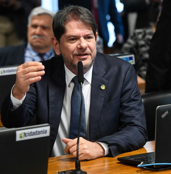 STJ exclui Cid Gomes de ação sobre irregularidades em show de Plácido Domingo em Fortaleza