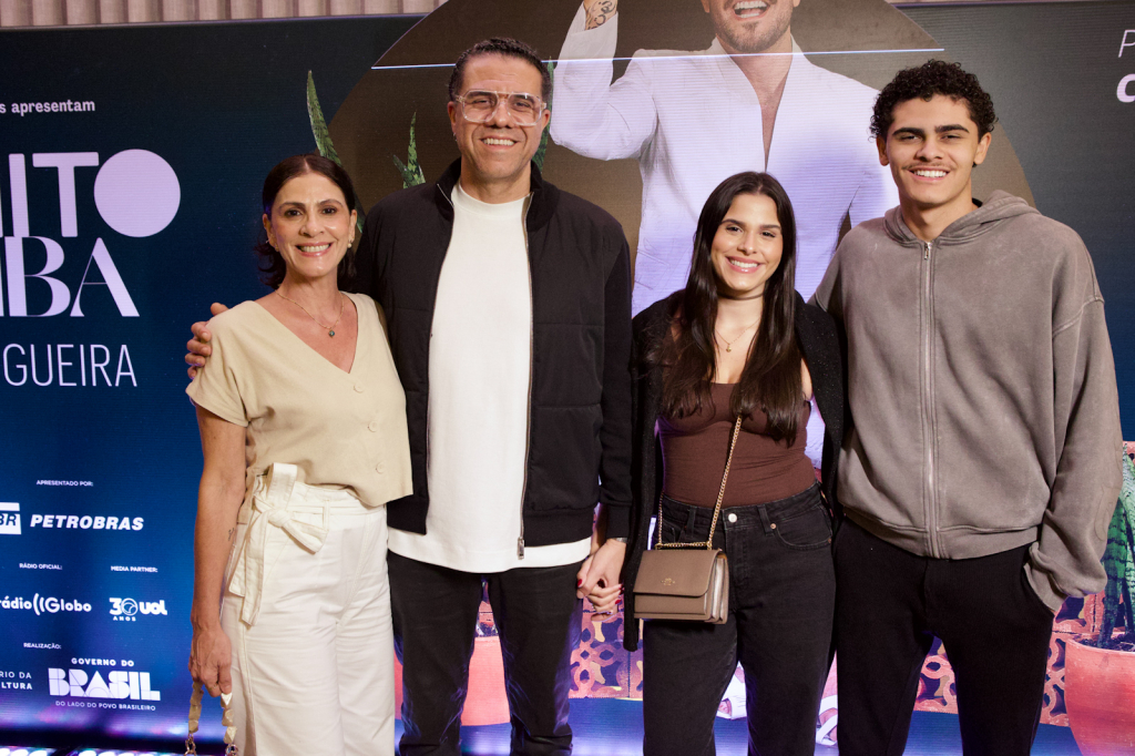 Cinara De Holanda, Hamilton De Holanda, Rafaela De Holanda E Gabriel De Holanda 1563