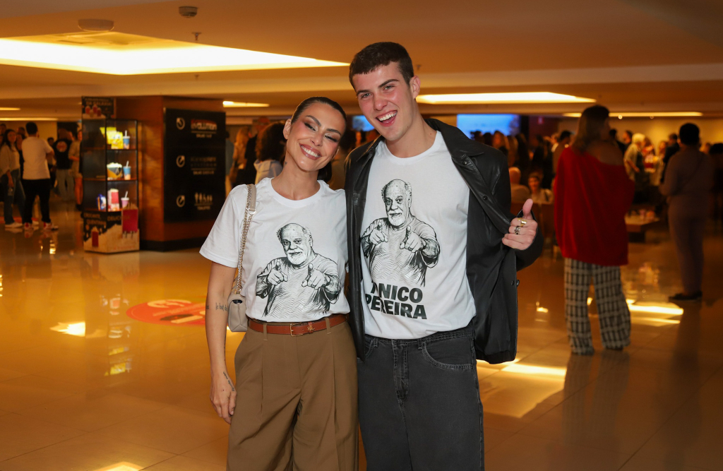 Cleo Pires e Caio Manhente na sessão especial de pré-estreia de “O Velho Fusca”. Fotos: Thiago Mattos/Brazil News