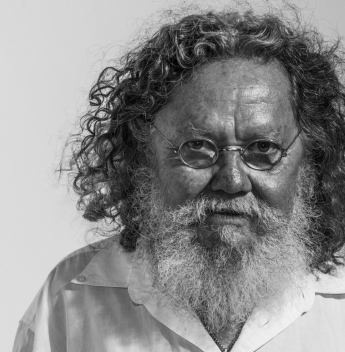 Nos últimos dias, exposição “Zé Tarcísio – 6585” convida o público a mergulhar no universo do artista