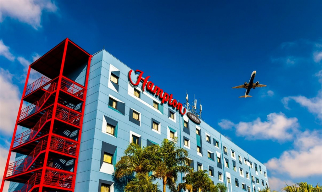 Hilton eleva sua presença no Brasil com expansão estratégica e novos ícones da hotelaria de luxo até 2030