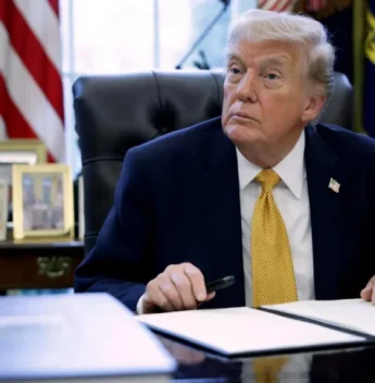 Trump propõe que aliados “simplesmente” assumam o Estreito de Ormuz