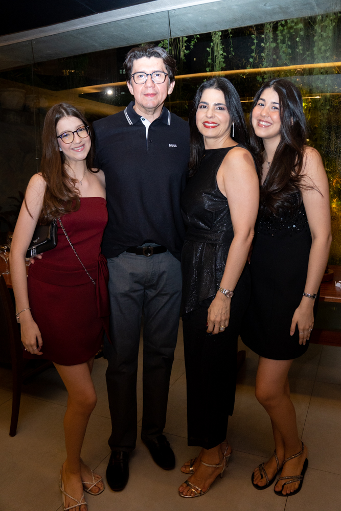 Eduarda, Edson, Clarissa E Clara Santana (1)