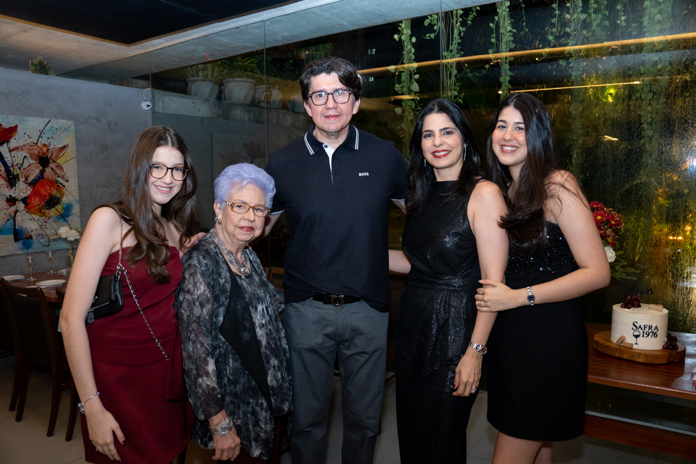 Eduarda Santana, Eneida Said, Edson, Clarissa E Clara Santana (3)