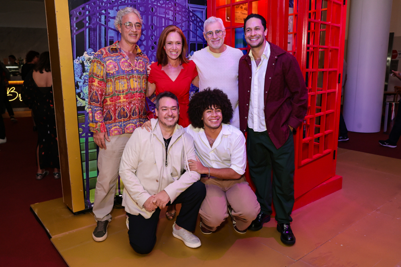 SESSÃO ESPECIAL - Celebridades prestigiam pré-estreia do musical “Diana – A Princesa do Povo” no Rio