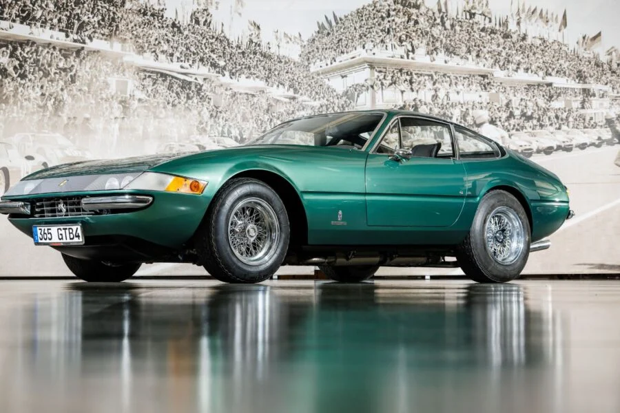 Ferrari 365 Gtb 4 Daytona De 1970, Avaliada Em Até Us$ 945 Mil