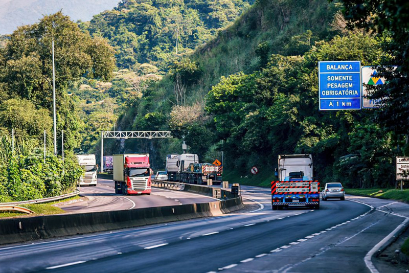 Frete, Caminhões Foto Márcio Ferreira Mt