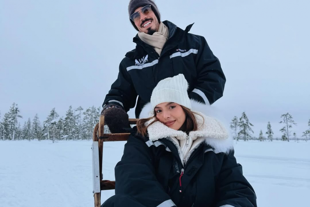 Casal aproveita experiências de inverno em paisagens cobertas de neve. Fotos: Reprodução / Instagram