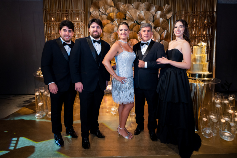 Elegant Night - Uma noite de máscaras para celebrar os 50 anos de Renata Holanda