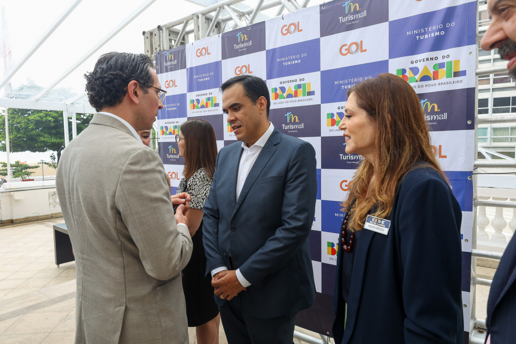Gustavo Feliciano, Netto Moreira E Andréia Repsold.