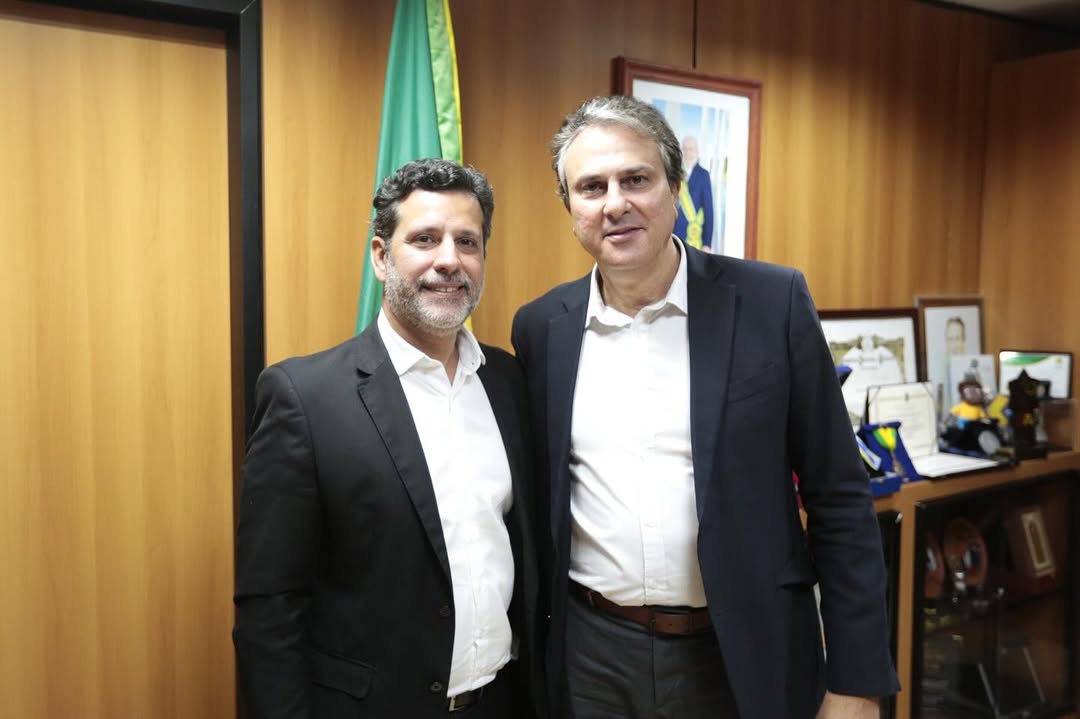 Camilo Santana deixa o Ministério da Educação e Lula anuncia Leonardo Barchini como novo titular da Pasta