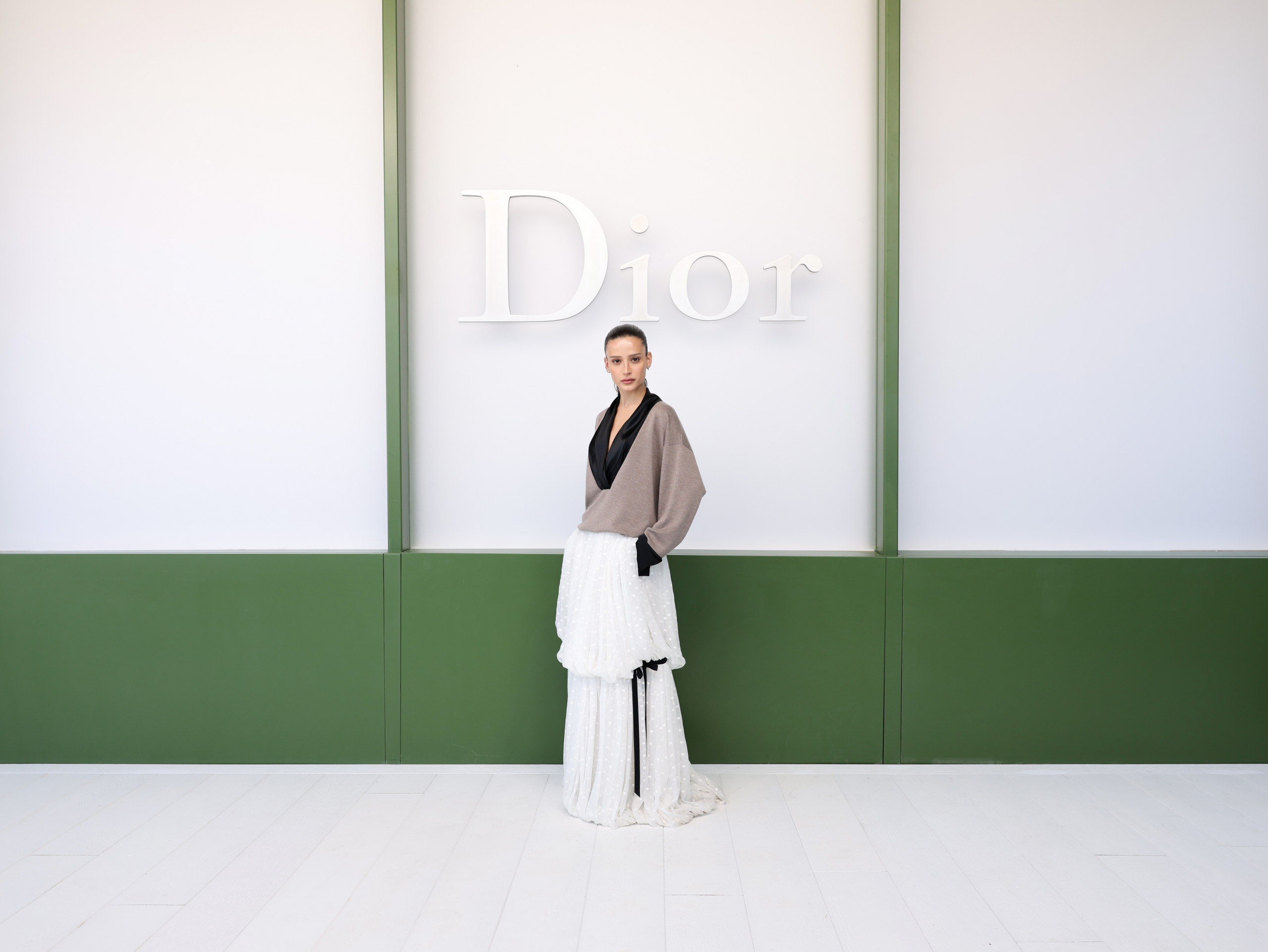 Lívia Nunes acompanha nova fase criativa da Dior na Paris Fashion Week