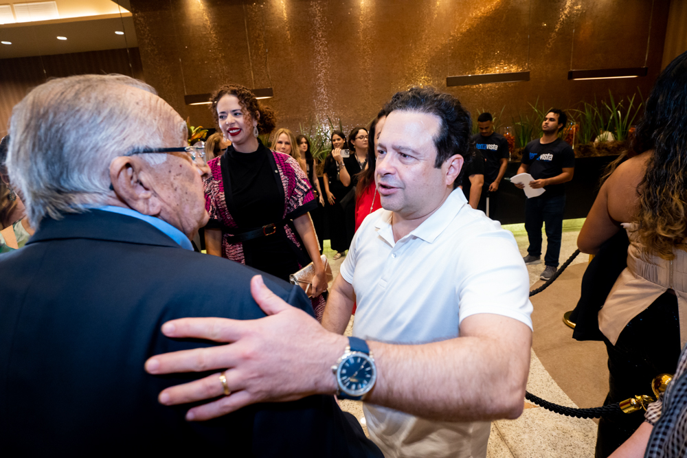 João Carlos Paes Mendonça E Igor Queiroz Barroso