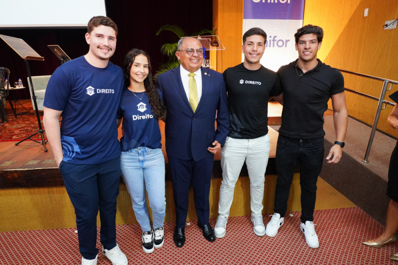 Diálogo Institucional - Aula Magna com ministro Teodoro Santos reúne grande público na Universidade de Fortaleza