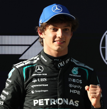 Kimi Antonelli faz história com pole recorde no GP da China