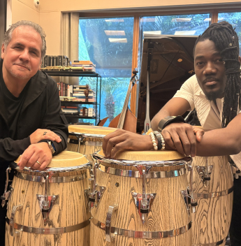 Ricardo Bacelar e Kizaba criam espetáculo inédito que une África e Brasil