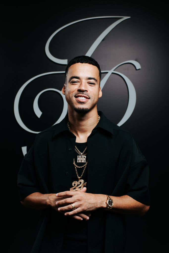 L7nnon Créditos Fabiano Vieira