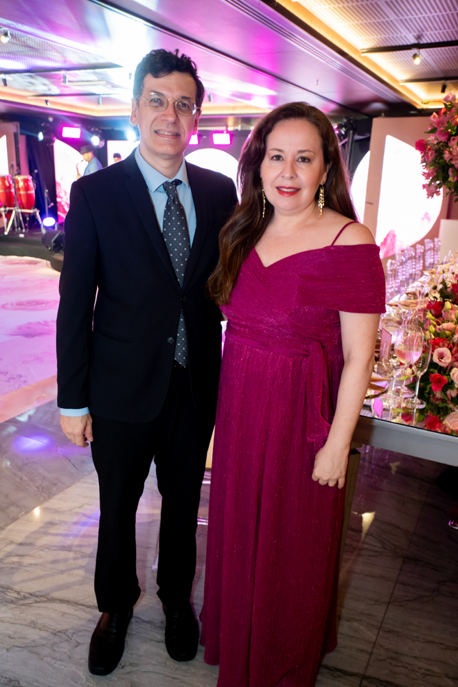 Leonardo Oliveira E Emiliana Pimentel