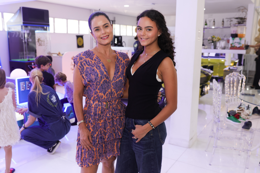 Luciele Camargo E A Filha Maria Eduarda