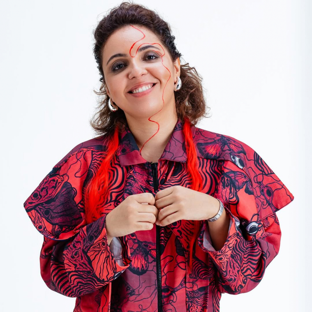 Luh Lívia presta homenagem a Rita Lee com show especial na Vila Azul do Mar