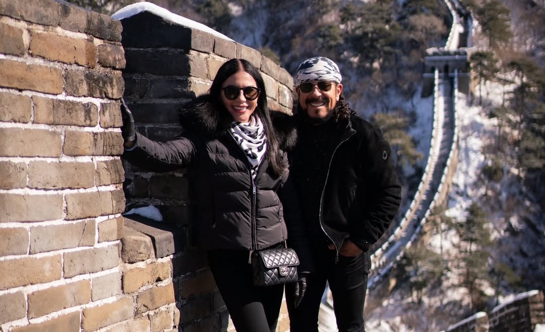 Após maratona no Carnaval, Bell Marques aproveita férias em família na China