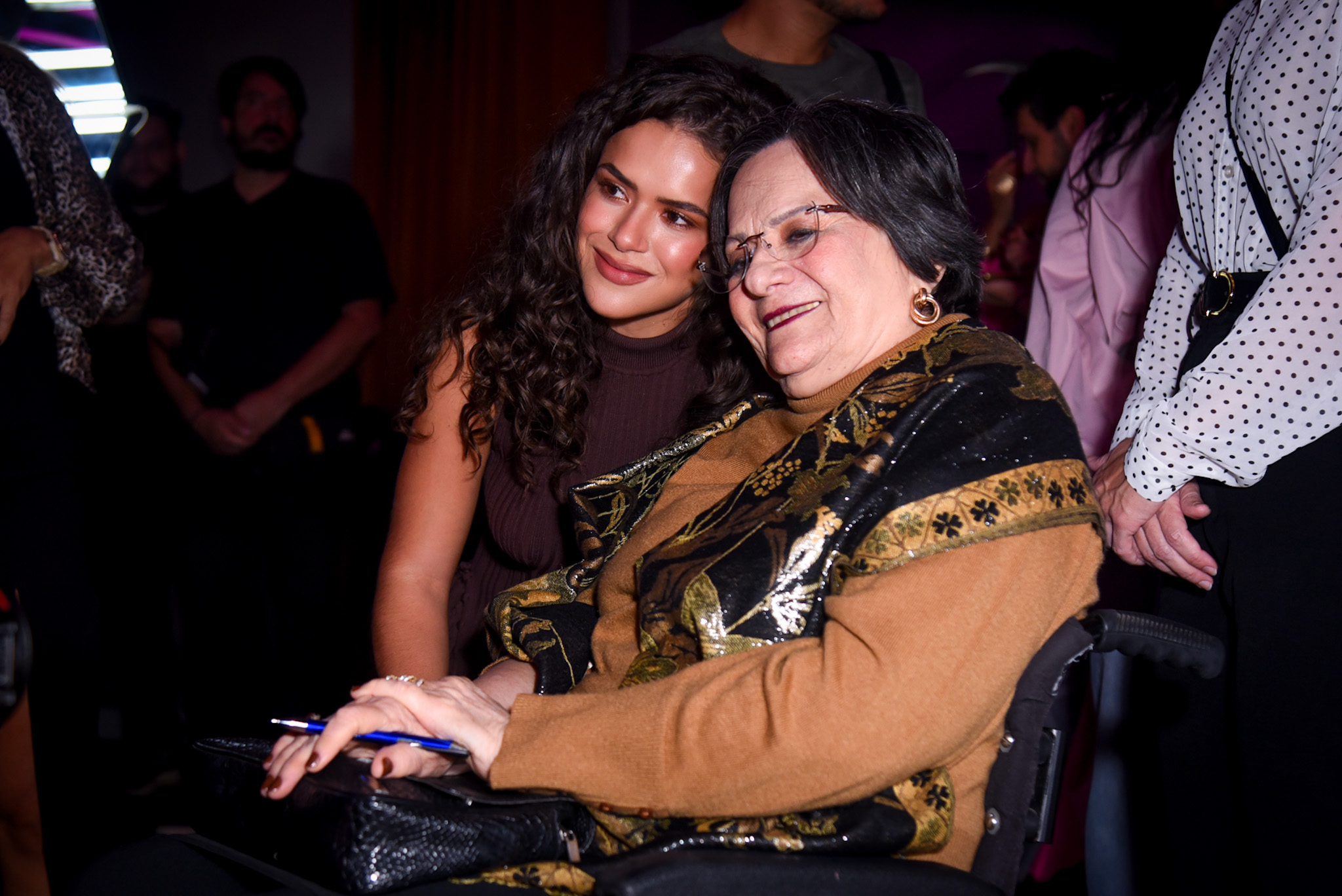 Isabeli Fontana, Maisa Silva, Maria da Penha e convidados prestigiam evento de beleza em São Paulo