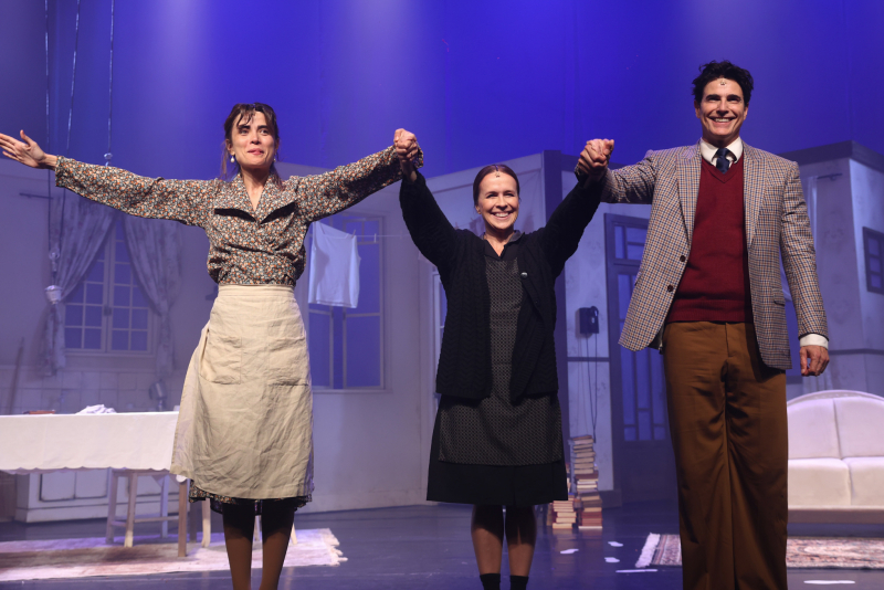 Reynaldo Gianecchini, Maria Casadevall e Carol Stofella recebem famosos na estreia do espetáculo “Um Dia Muito Especial” no Rio