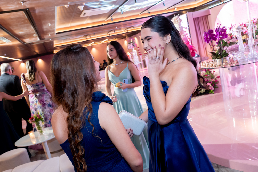 Marina Teixeira Fontenele E Mariana Viana (2)