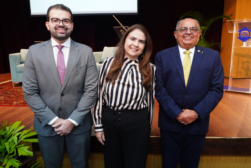 Diálogo Institucional - Aula Magna com ministro Teodoro Santos reúne grande público na Universidade de Fortaleza
