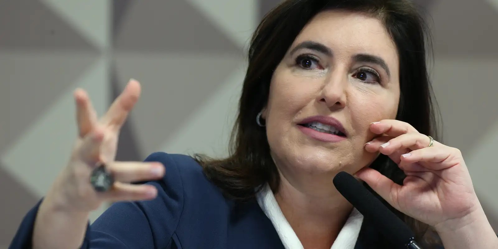 Simone Tebet anuncia pré-candidatura ao Senado por São Paulo e amplia articulação política para 2026